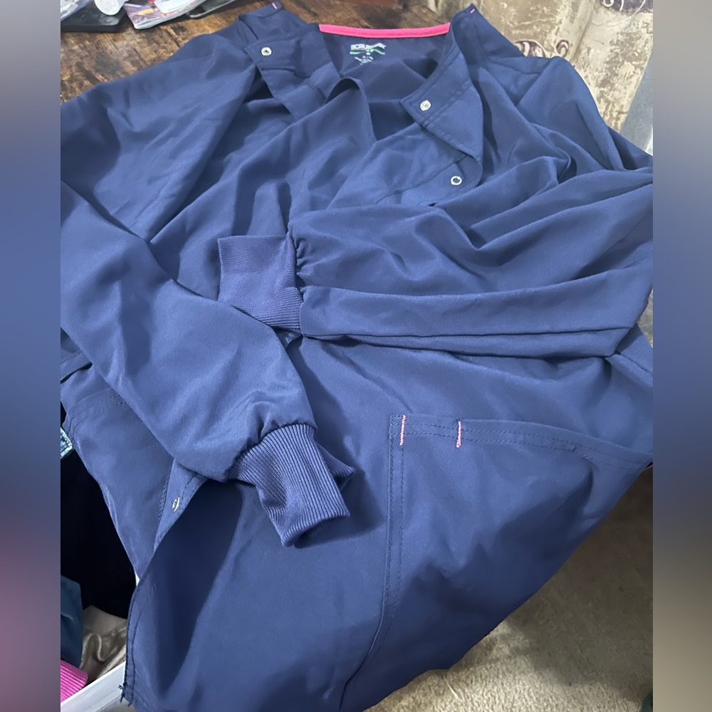Women’s dark blue scrub jacket size XL